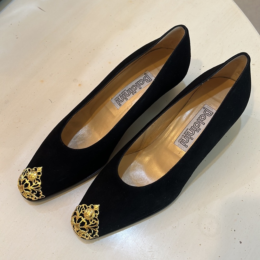 Baldinini gold tip suede heels (vintage new)